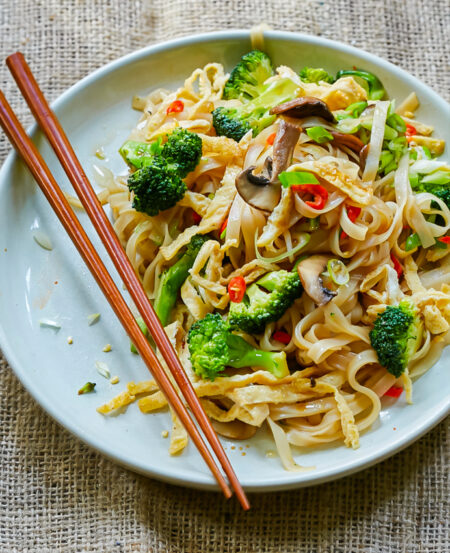 Broccoli Egg Noodle Stir-Fry - mushrooms, chilli and soy